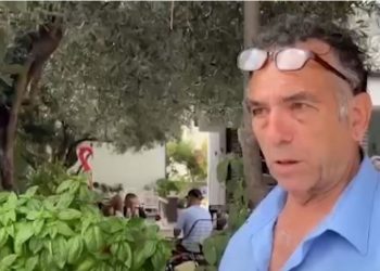 Pa ujë në kulmin e sezonit, Ksamili braktiset nga turistët, banorët: Bashkia s’na jep zgjidhje