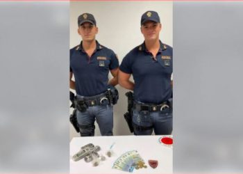 Hakerat cënojnë sigurinë kombëtare, policët në doganë rikthehen tek regjistrat prej letre