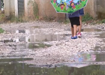 “Në dimër do varkë që të kalosh”, Tirana përmbytet me pak minuta shi, banorët të shqetësuar