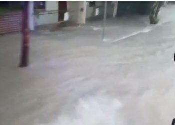 Mot “i çmendur” në Britani, autoritetet paralajmërojnë qytetarët: Ikni nga shtëpitë, do të ketë…