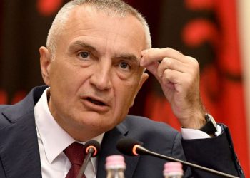 Meta pas thirrjes së Peleshit: Shqipëria po digjet nga zjarret sepse përvëlohet nga korrupsioni qeveritar