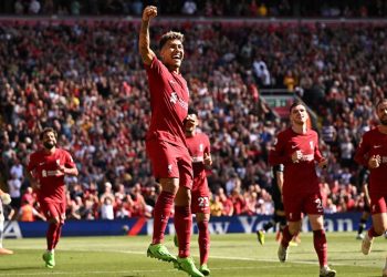 Manchester City dhe Liverpool të “pa mëshirshëm”, Chelsi nuk fal Leicesterin