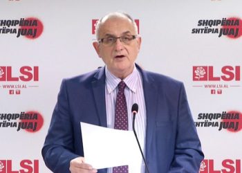 Vasili reagon për rihapjen e basteve: Rama i pacipë, dje ishte kundër sot i kërkon