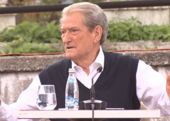 “Qytetarët po ikin”, Berisha ngre shqetësimin: Shqipëria në rrezik edhe pas 32 vitesh