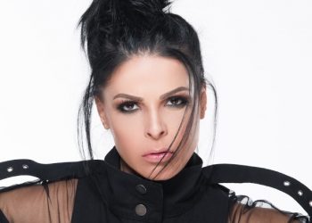 Sqaron zërat për tërheqjen nga muzika, Aurela Gaçe ironizon kolegët: S’kam klikime se…     