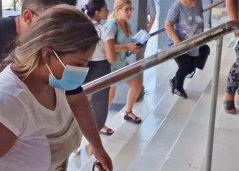 U sulmua me thikë nga bashkëpatriotja, flet 27-vjeçarja shqiptare: Më tha…