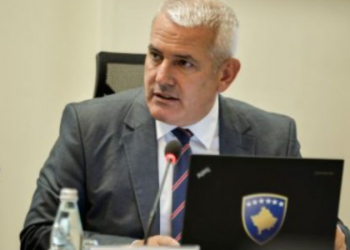 “Ministri i propagandës së Millosheviçit”, Sveçla për Vuçiçin: Gënjeu për policinë e Kosovës