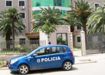 I dënuar për mashtrim dhe kontrabandë, kapet 33-vjeçari nga Durrësi (EMRI)