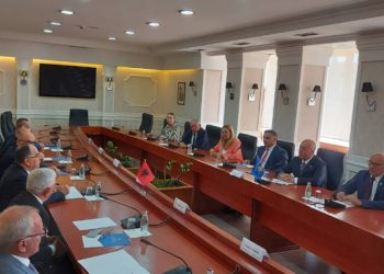 Në vizitën e parë në Kosovë, presidenti Begaj refuzohet nga LDK