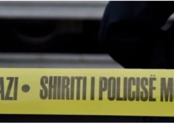 E rëndë/ Shoku i klasës vret me thikë 16-vjeçarin para shtëpisë