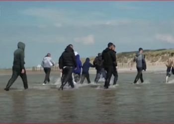 Tentativa e dështuar e shqiptarëve drejt Anglisë, publikohen pamjet e reja (VIDEO)