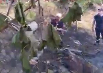 Kablli i energjisë elektrike djeg kasollen në Sarandë, flakët i afrohen bombolës së gazit