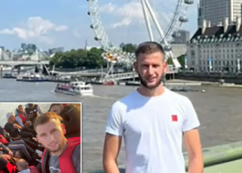 Daily Mail: Emigrantët shqiptarë mburren, pozojnë para “Syrit” të Londrës