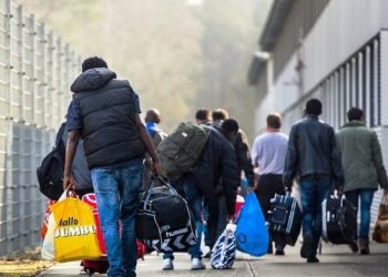 Gjermania dëbon mijëra azilkërkues, po shqiptarët?