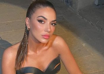 Elvana “rrëmben” skenën e Sunny Hill, bën gjestin e veçantë për…