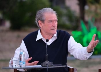 Kjo politikë me e keqe se pandemia/ Berisha: Shqipërinë e turizmin po i rrënon vjedhja