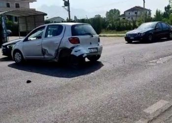 Aksident në aksin Fushë Krujë-Kamëz, plagosen dy persona