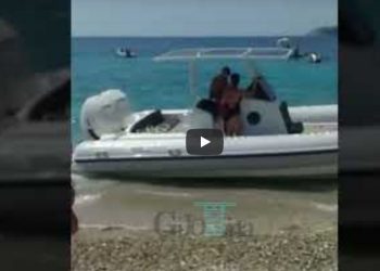 Video/ U bllokuan në gjirin e Karaburunit, çifti gjermanë gjendet pas tre orësh kërkime, ja gjendja e tyre