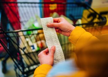 Ja si të kurseni lekë kur bëni pazare