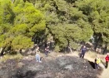 Rrezikoi lagjen muzeale, shuhet zjarri afër kalasë së Beratit