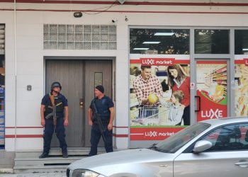Atentati me dy viktima në Vlorë/ Policia në kërkim të vrasësve, kontroll nëpër banesa