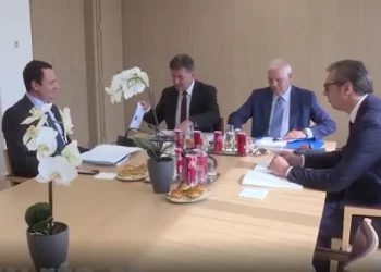 Nis takimi! Kurti dhe Vuçiç “ballë për ballë” në Bruksel