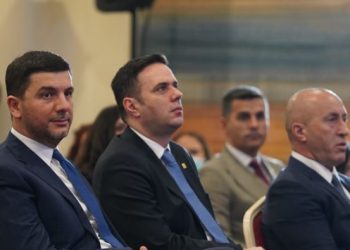 Takimi i fundit me Vuçiç, Kurti thërret në bisedime opozitën: Ftesa është për…