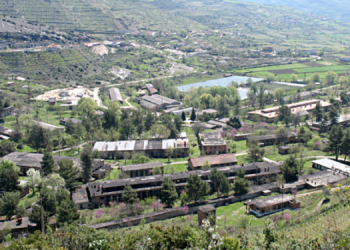 4 çekët në uzinën e Poliçanit, policia: 2 gratë u kapën me aparat fotografik, burrat…