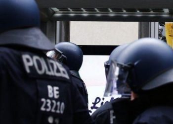 E rëndë/ Tentoi t’i sulmonte me thikë, 16-vjeçari qëllohet për vdekje nga policia