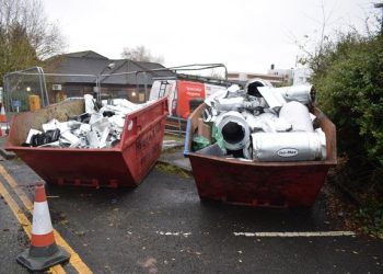 Shqiptari nuk njeh kufij, kthen në parcelë kanabisi ambientet e ish-Gjykatës (EMRI)