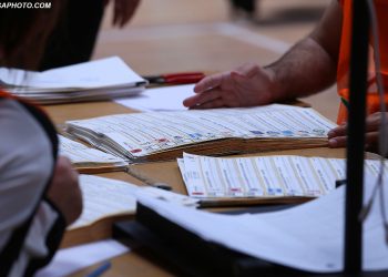 Ndryshoi të dhënat në fletët e 25 prillit, arrestohet numëruesi që ishte në kërkim