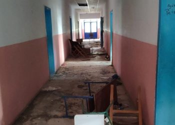 Shkolla në Elbasan dhe këtë vit e mbyllur, prindërit të shqetësuar: Do ikim në…