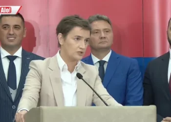Vizita e parë në Kosovë, Brnabiç i përgjigjet gazetares shqiptare: U ndjeva si…