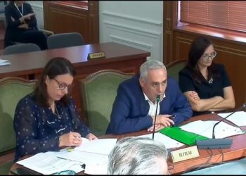 Komisioni i Sigurisë/ Deputeti i PD-së braktis diskutimin për dekoratat: Më ka dekoruar Nishani