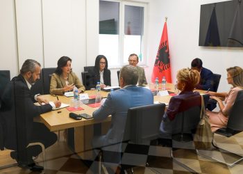 Ambasada e SHBA-së zbardh takimin në KQZ, ja çfarë u diskutua