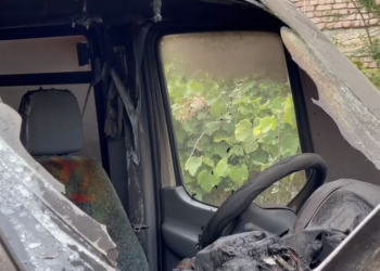 I dogjën furgonin në Korçë, pronari: Zjarri dyshohet se është…