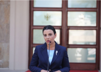 Rama rikthen shqiptarët te qiriu, zbulohet skenari i qeverisë për energjinë elektrike