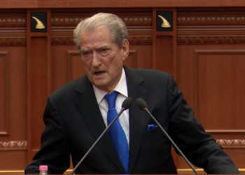 “Kjo qeveri ka për flamur atë të Beogradit”, Berisha: Ja si e bllokoi Rama marrëveshjen Kosovë-Serbi