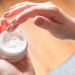 Sekreti për një lëkurë perfekte, ja produktet që s’do t’i përdorte kurrë një dermatologe