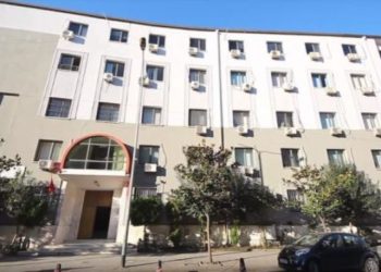 Emri/ Goditje e fortë, Prokuroria e Durrësit sekuestron 6 apartamente, 3 makina dhe llogari bankare