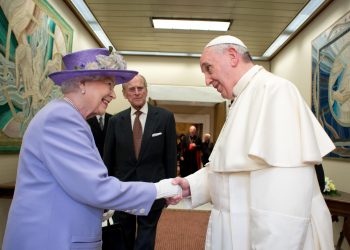 Papa Françesku mesazh ngushëllimi për ndarjen nga jeta të Mbretëreshës Elizabeth II