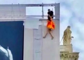 Donte të vetëvritej, polici shpëton turisten: Nuk e di ku… (VIDEO)