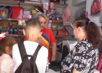 Fillimi i shkollës, prindërit të shqetësuar: Çmimet dyfish më shtrenjtë