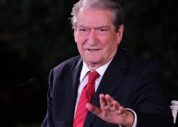 Berisha: Azem Hajdari u bë lider në mënyrë unike, i pavdekshëm me…