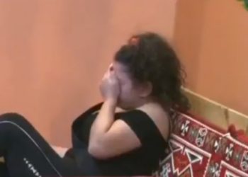 Skandal/ Dhunohet vajza brenda reality show-t, kërkohet ndërhyrja e policisë (VIDEO)
