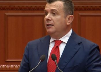 “Duhet despiunizimin e politikës shqiptare”, Balla: Spiunët kapën majat e shtetit