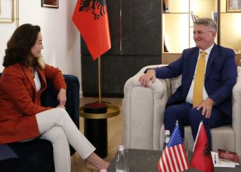 Takimi me Yuri Kim, Gjekmarkaj: Shkëmbyem mendime për betejat opozitare 