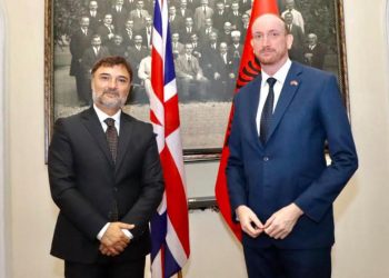 Pas shpalljes non grata të Berishës, Alibeaj takon ambasadorin britanik