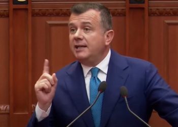 Balla degradon me fjalorin ndaj Berishës: Ky i ha PS atë…