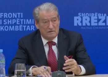 “Komunikon me kriminelë në Dubai”, Berisha: Rama është në kërkim ndërkombëtar